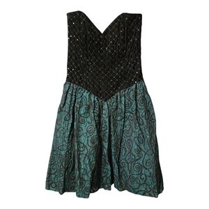 Vintage Gunne Sax Elegant Holiday Black Velevt and Green Strapless Dress